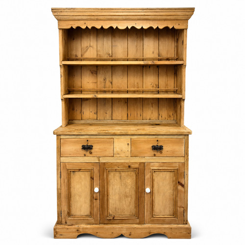 Large reclaimed pine kitchen - large,